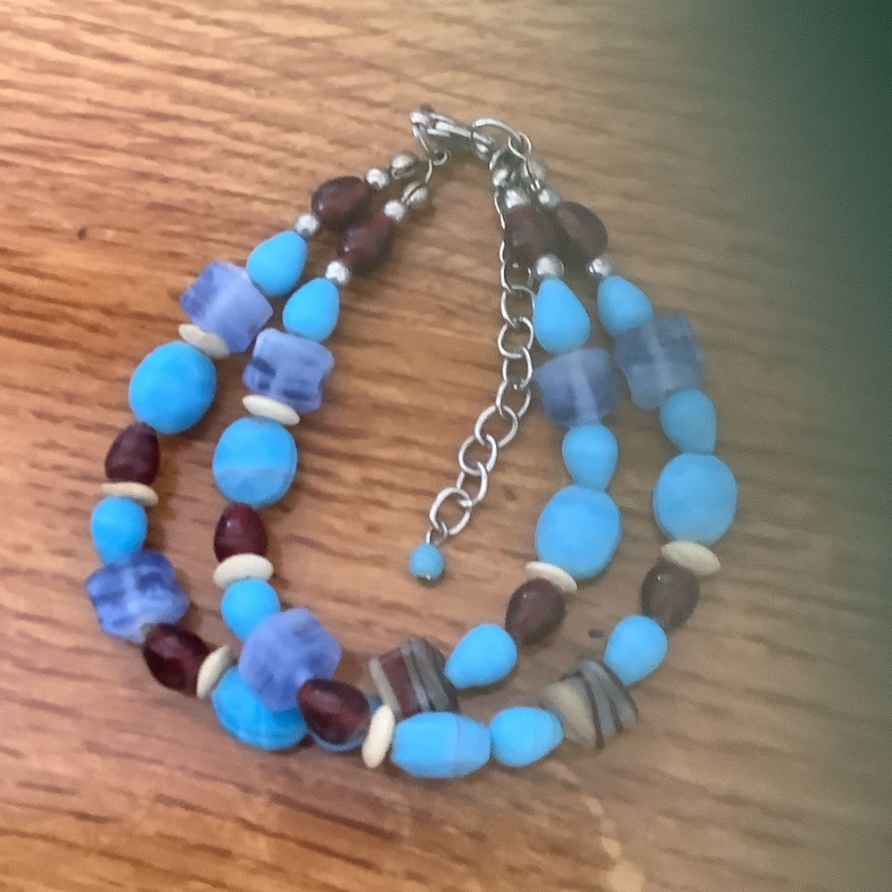 Elegant Beaded Bracelet with Blue and Purple Accents
